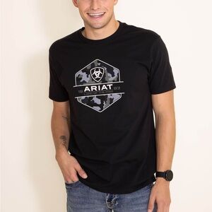 Nwt Ariat men’s camo badge Tshirt
